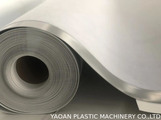 Línea de extrusión de material de techo de rodillo de impermeabilización de polímero compuesto de alto nivel Línea de producción de hojas de geomembrana HDPE / PVC / TPO
